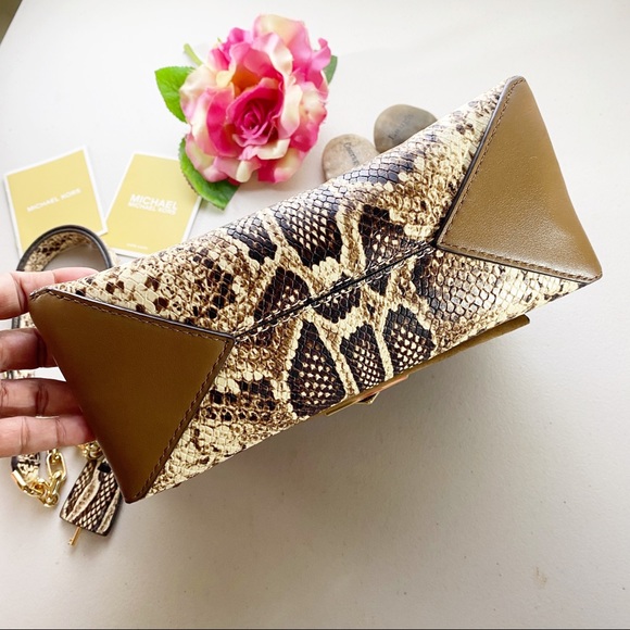 Michael Kors CECE LEATHER CHAIN SHOULDER BAG - Picture 6 of 11